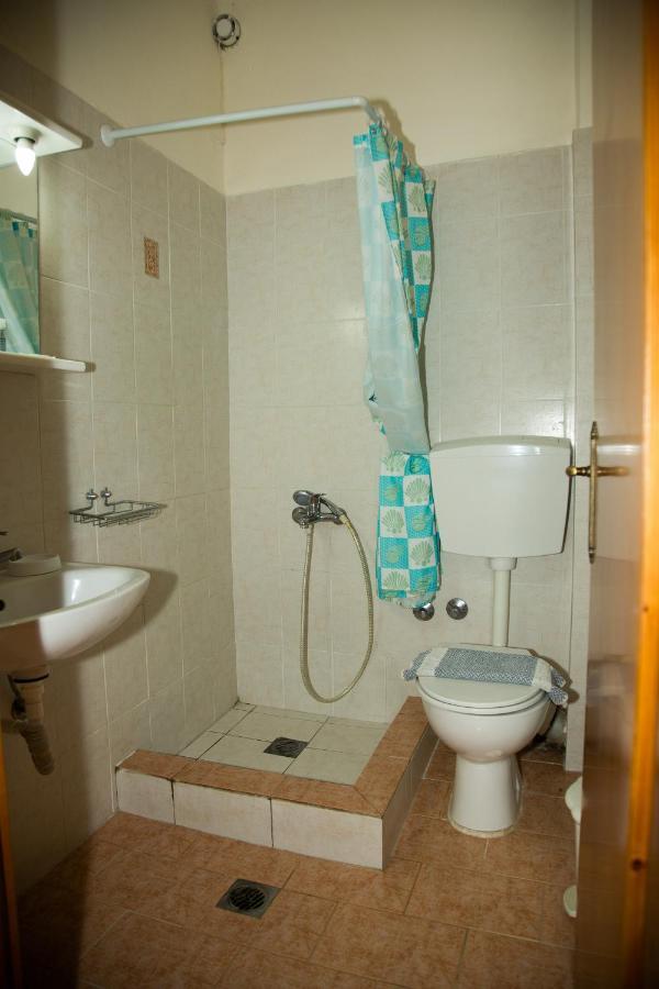 Assa Inn Пиргадикия Екстериор снимка