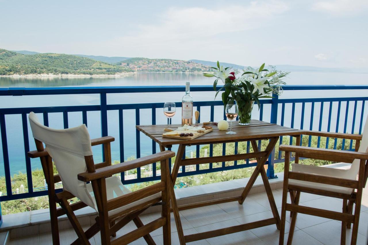 Assa Inn Пиргадикия Екстериор снимка
