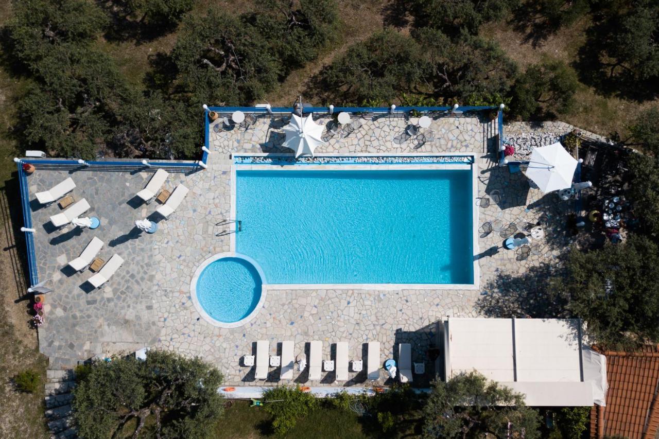 Assa Inn Пиргадикия Екстериор снимка