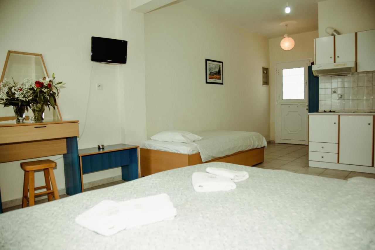 Assa Inn Пиргадикия Екстериор снимка