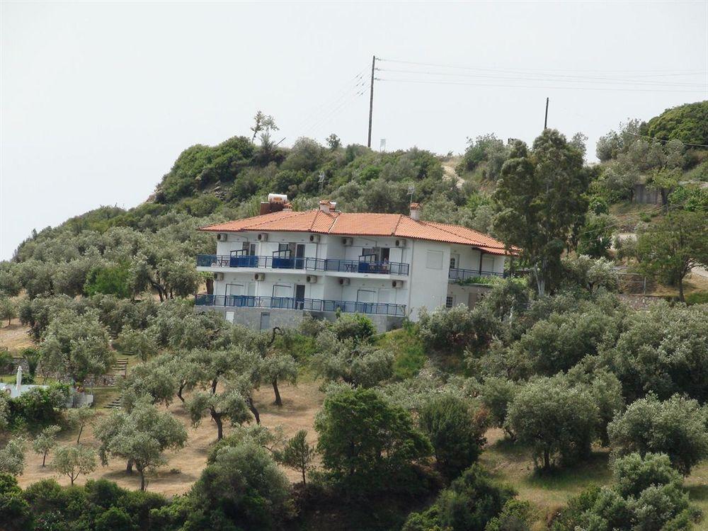 Assa Inn Пиргадикия Екстериор снимка