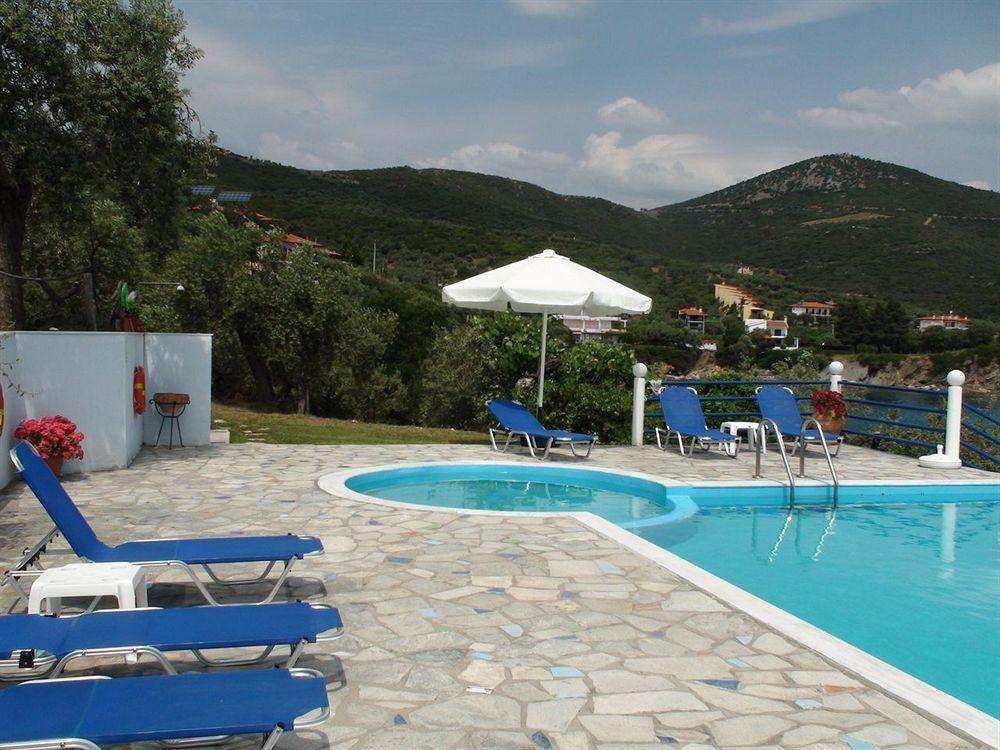 Assa Inn Пиргадикия Екстериор снимка